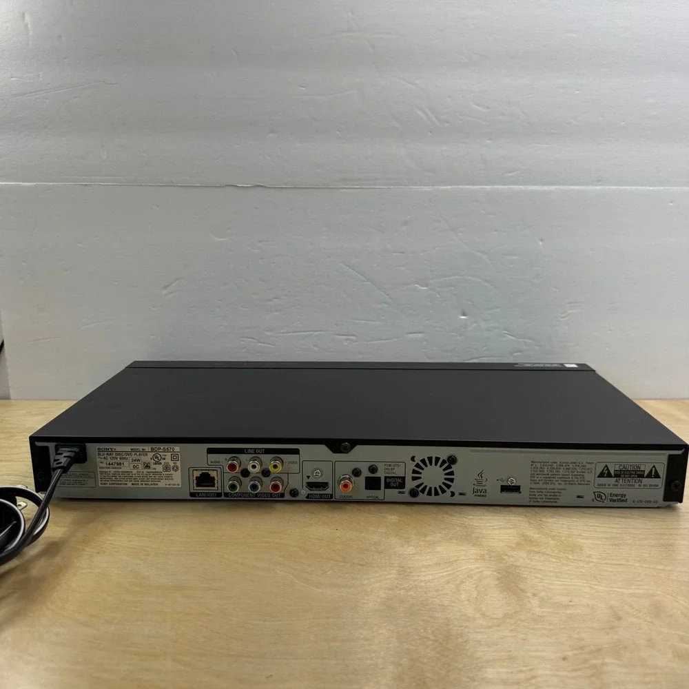 Sony BDP-S570 Blu-ray Disc Player 3D Built-in Wi-Fi WLAN Black with Remote